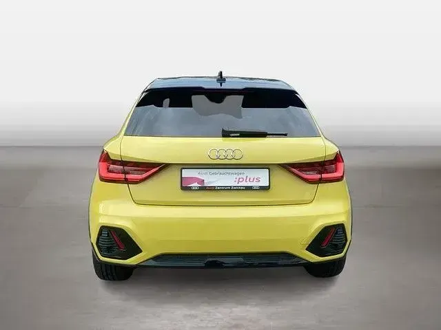 Gebraucht Audi A1 Basis 95 PS (69 kW) 2022 Gelb SUV