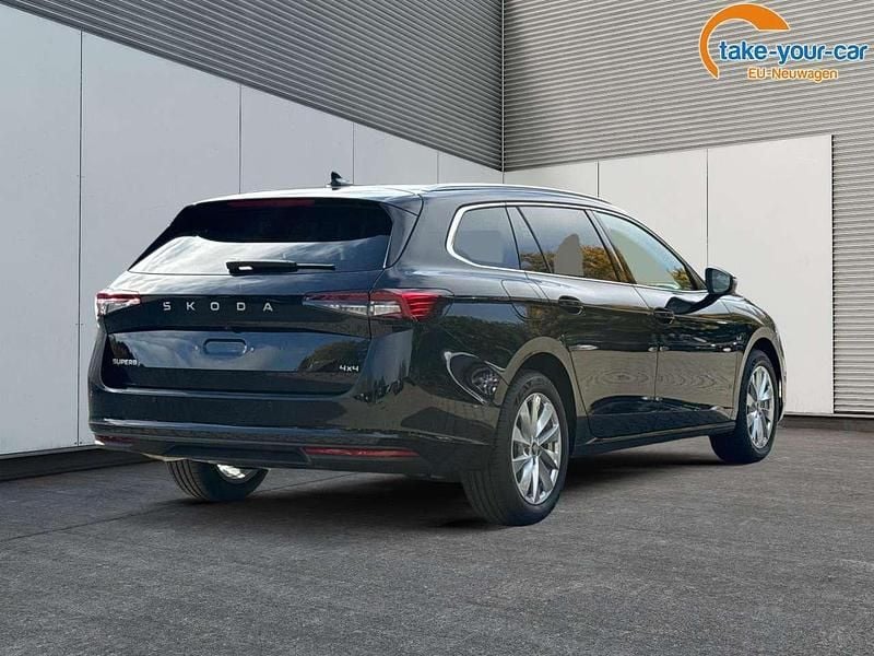 Neu Skoda Superb Selection 193 PS (141 kW) 2026 Onyxschwarz metallic Kombi