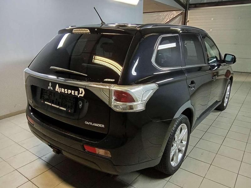 Gebraucht Mitsubishi Outlander Invite 150 PS (110 kW) 2013 Schwarz SUV