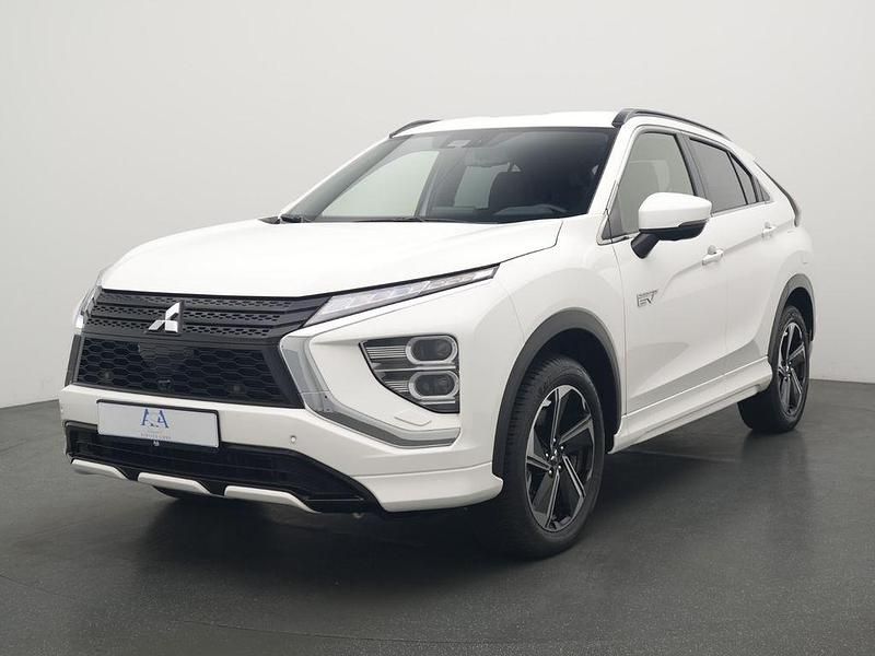 Weiß Gebraucht 2023 Mitsubishi Eclipse Cross Select SUV | 19.490 € (Guter Preis) - Bild 1/3