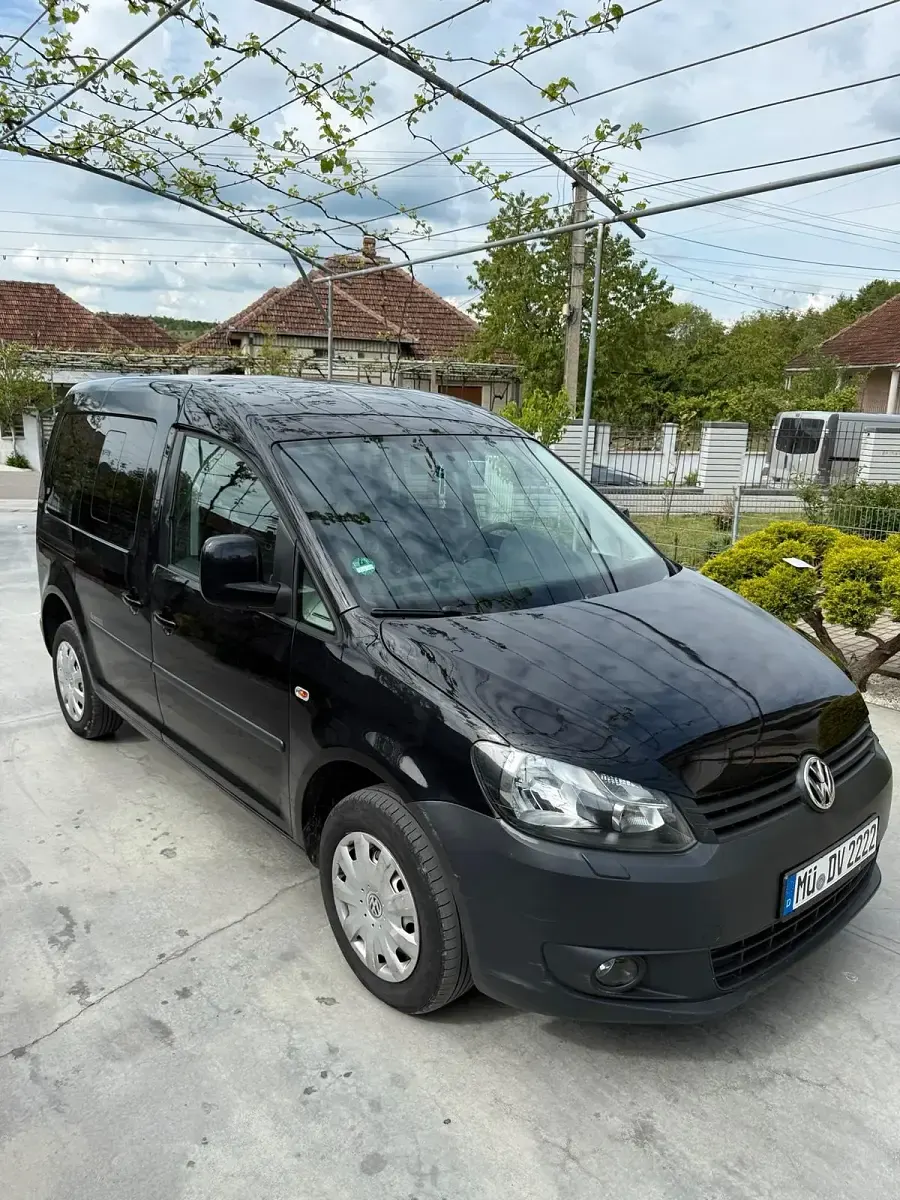 Gebraucht VW Caddy 110 PS (80 kW) 2011 Schwarz Van / Kleinbus