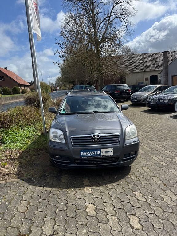 Gebraucht Toyota Avensis Executive 129 PS (94 kW) 2006 Grau Kombi