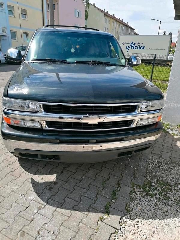 Schwarz Gebraucht 2003 Chevrolet Tahoe LT SUV | 8.999 € - Bild 1/4
