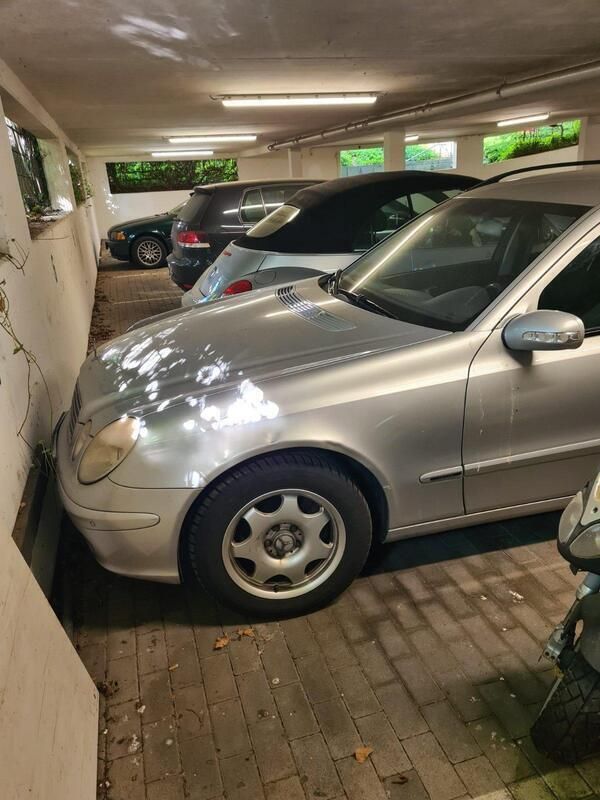 Silber Gebraucht 2003 Mercedes E220 Kombi | 1.600 € - Bild 1/4
