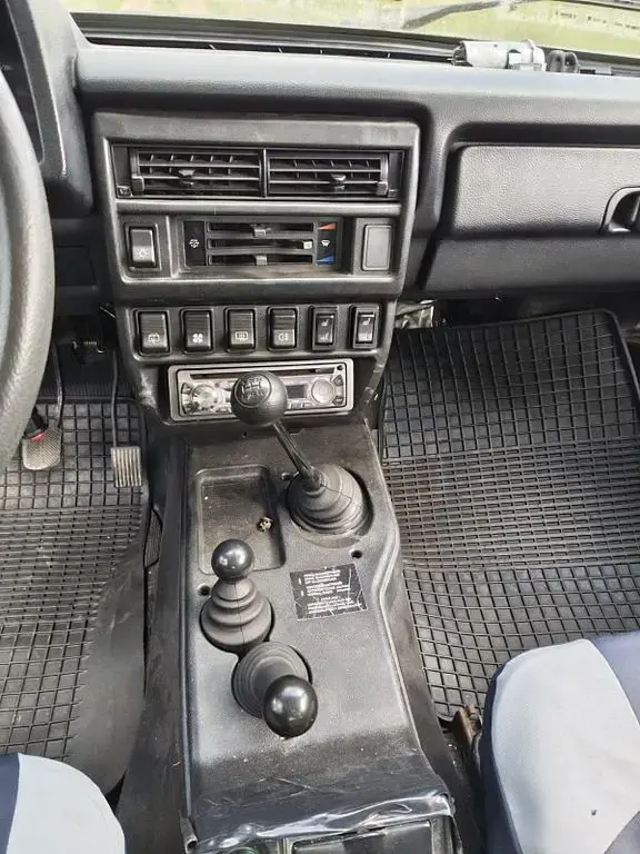 Gebraucht Lada niva 83 PS (61 kW) 2008 Grün SUV