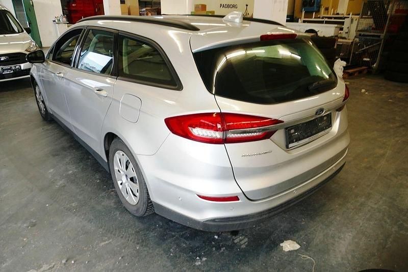 Usado Ford Mondeo 150 CV (110 kW) 2020 Plateado Berlina