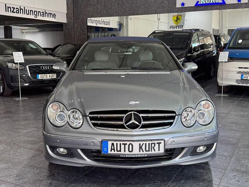 Gebraucht Mercedes CLK320 224 PS (164 kW) 2009 Grau Cabrio