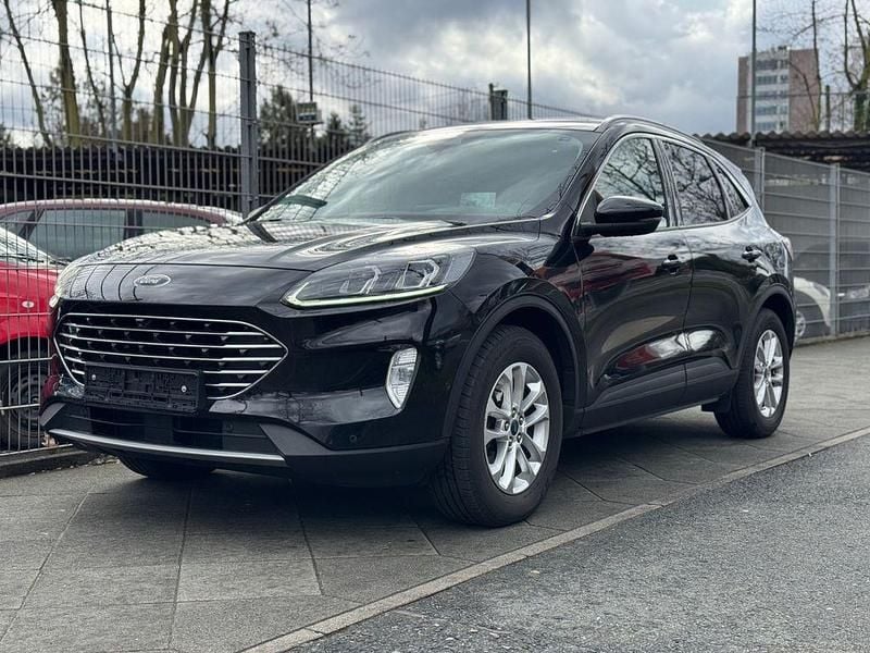 Gebraucht Ford Kuga Titanium 190 PS (139 kW) 2022 Schwarz SUV