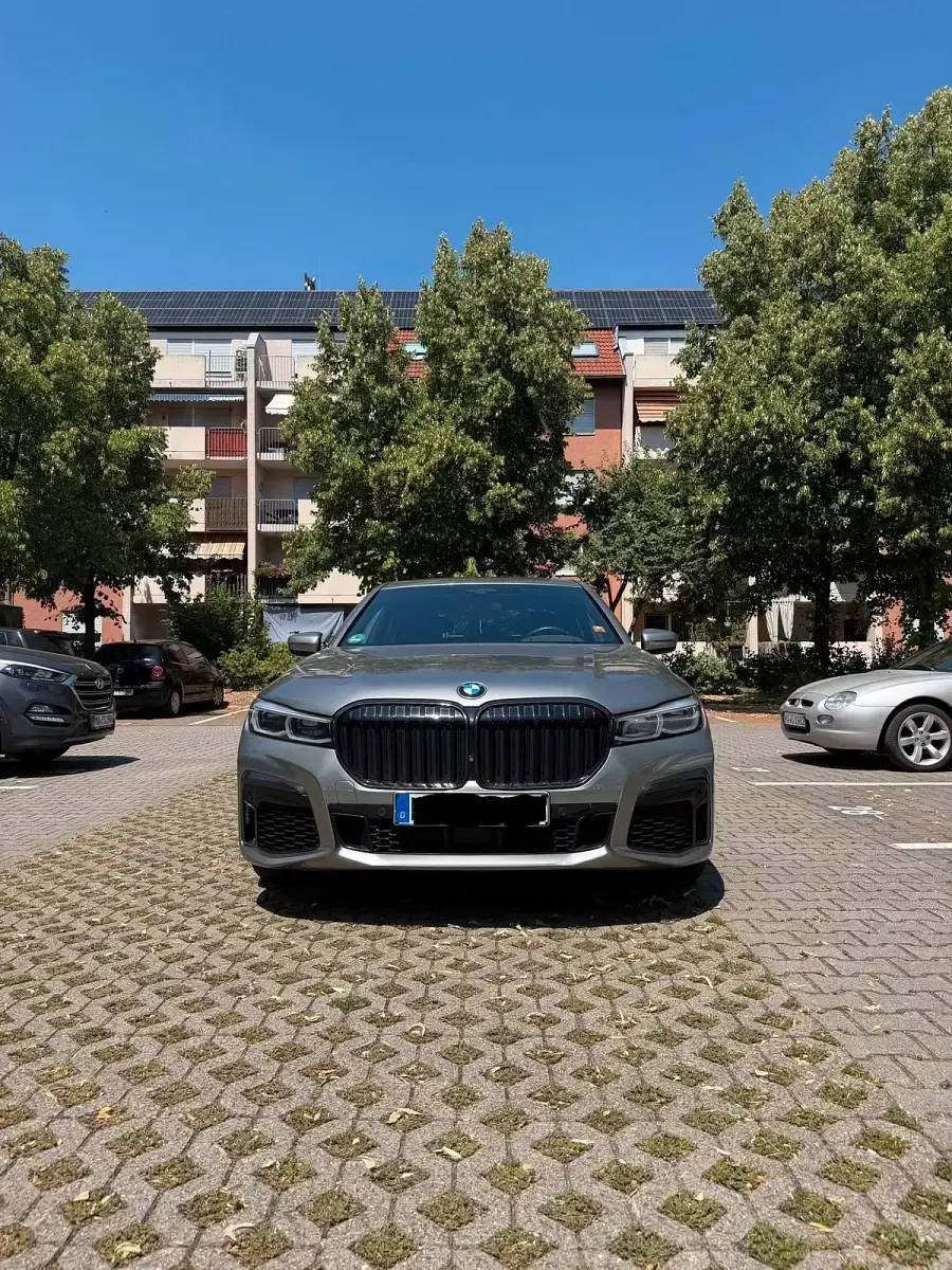 Gebraucht BMW 730 M Sport 265 PS (194 kW) 2020 Silber Limousine