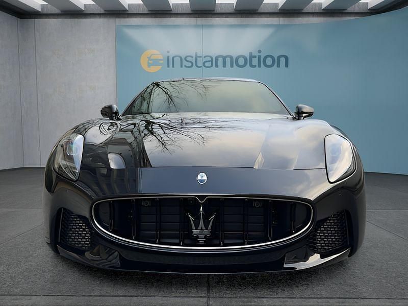 Neu Maserati Granturismo 489 PS (359 kW) 2026 Schwarz Coupé