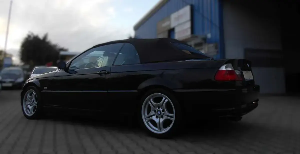 Second-hand BMW 325 192 CP (141 kW) 2002 Negru Cabrio