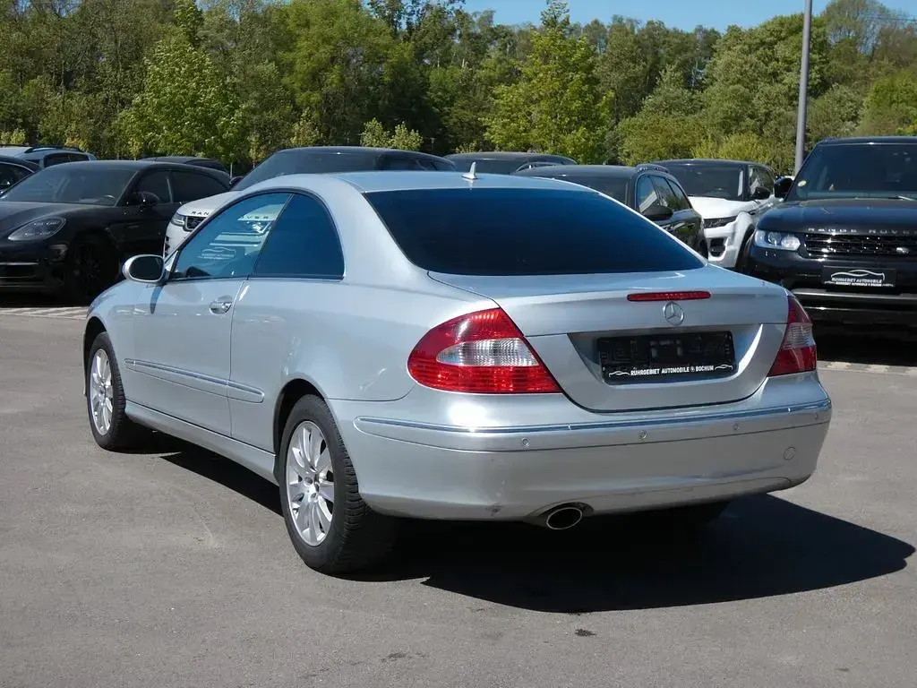 Gebraucht Mercedes CLK280 231 PS (169 kW) 2008 Silber Coupé