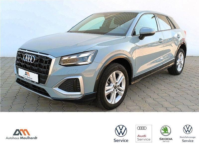 Pfeilgrau perleffekt Gebraucht 2024 Audi Q2 Advanced Plus SUV | 30.850 € (Fairer Preis) - Bild 1/4