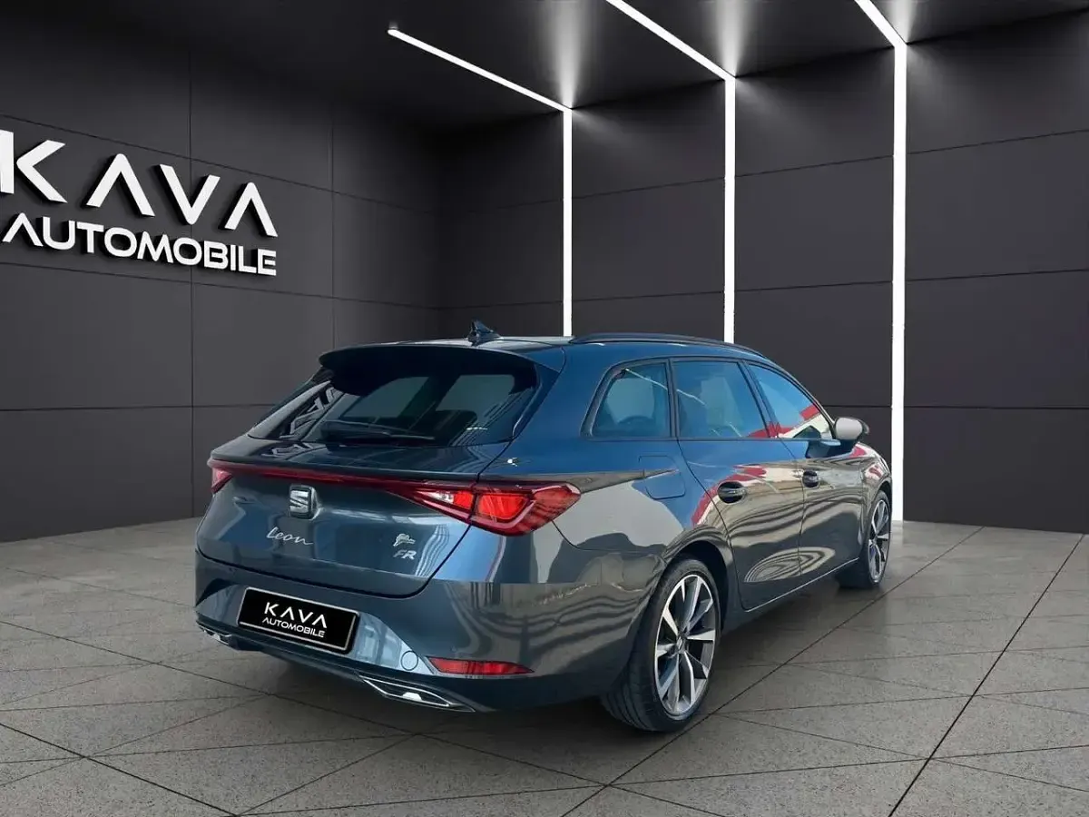 Gebraucht Seat Leon ST Beats 131 PS (96 kW) 2020 Magnetic tech grey Kombi