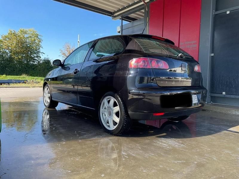 Schwarz Gebraucht 2005 Seat Ibiza Sport Kleinwagen | 1.800 € (Fairer Preis) - Bild 1/4
