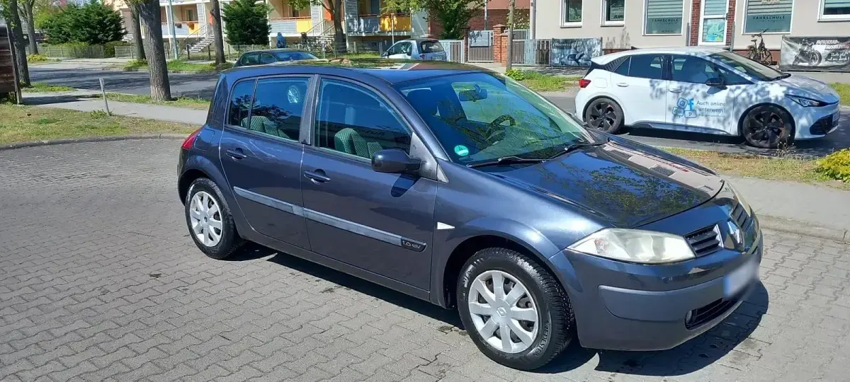 Gebraucht Renault Mégane 101 PS (74 kW) 2004 Grau Kleinwagen
