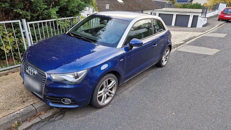 Blau Gebraucht 2012 Audi A1 S-Line Kleinwagen | 6.500 € (Superpreis) - Bild 1/4