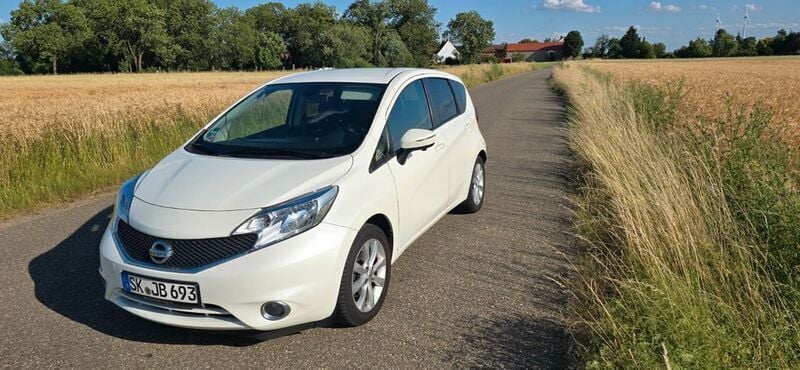 Weiß Gebraucht 2013 Nissan Note Tekna Van / Kleinbus | 5.000 € (Guter Preis) - Bild 1/4
