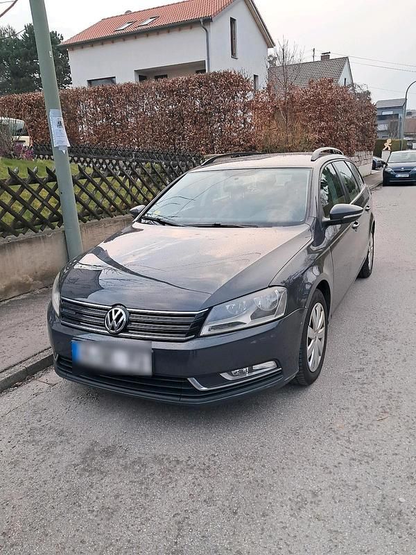 Gebraucht VW Passat 105 PS (77 kW) 2012 Grau Kombi
