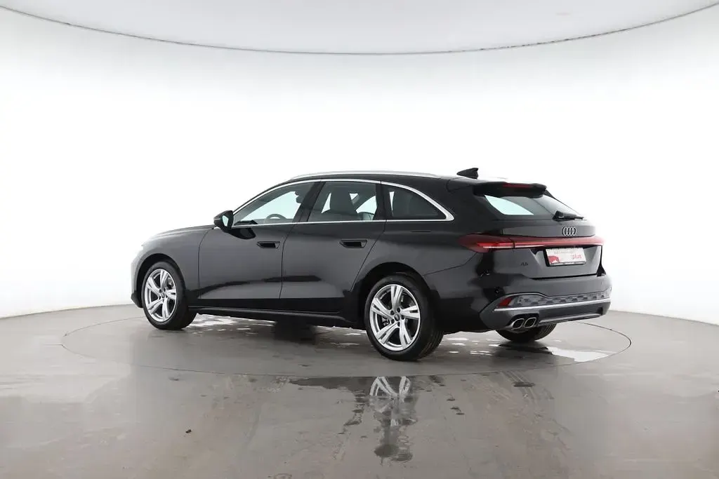 Second-hand Audi A5 Advanced Plus 204 CP (150 kW) 2025 Negru Break