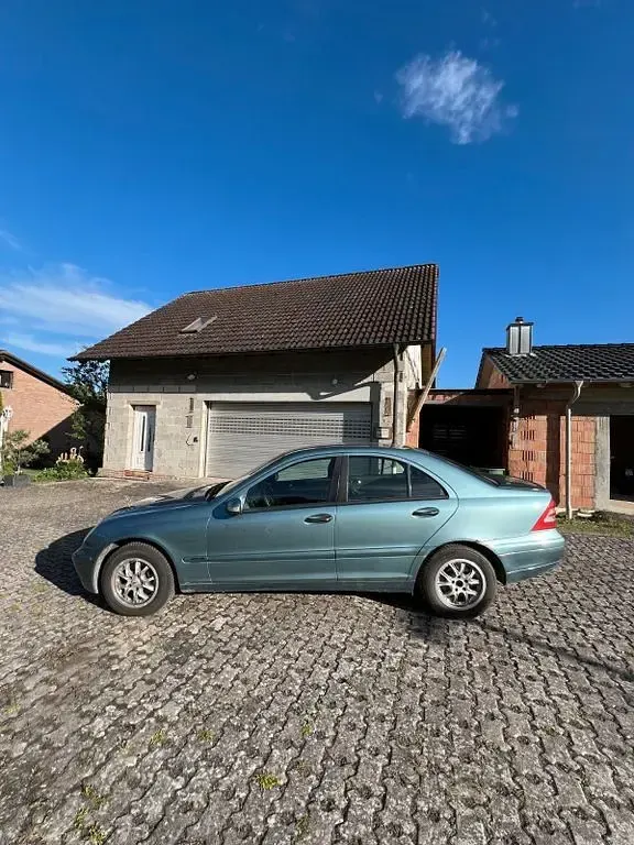 Gebraucht Mercedes C180 Classic 129 PS (94 kW) 2001 Blau Limousine