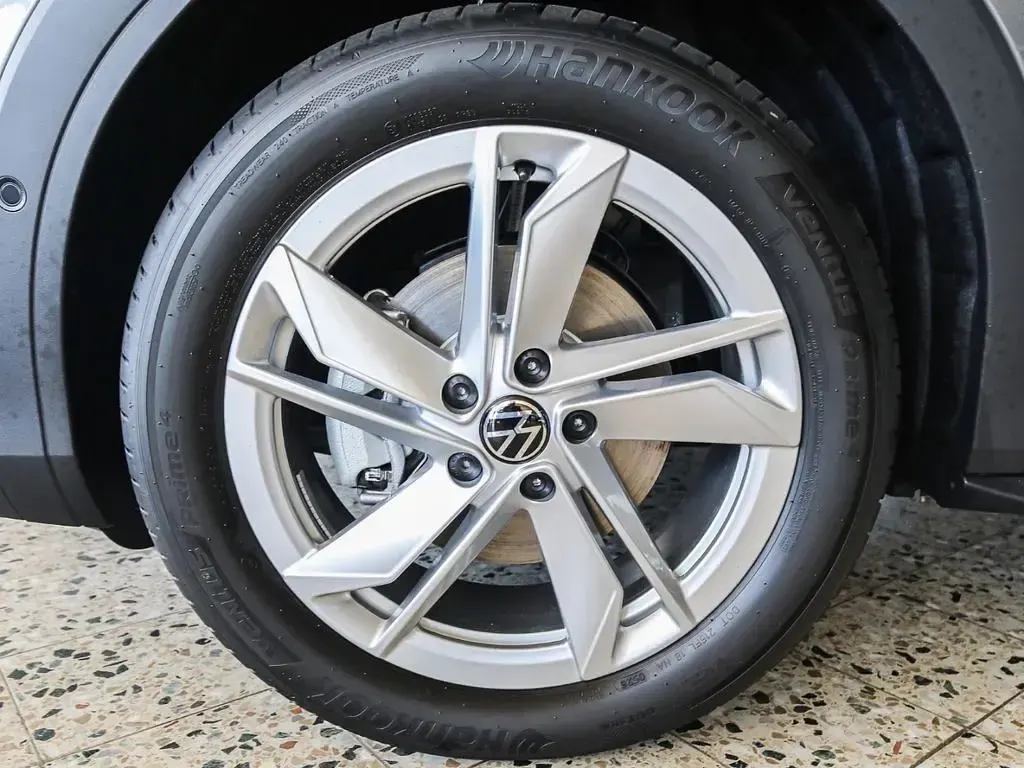 Neu VW T-Roc Style 150 PS (110 kW) 2026 Grau SUV