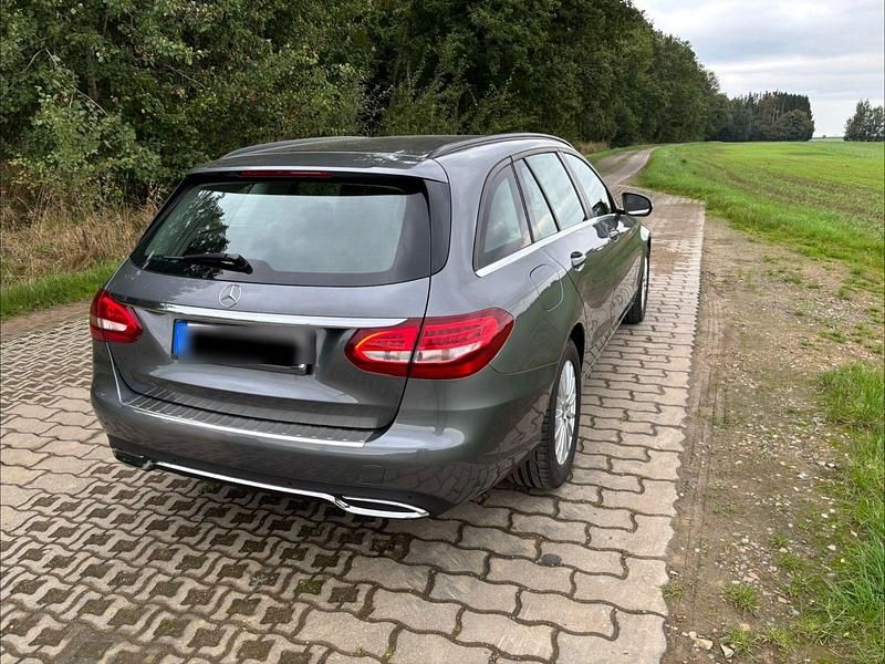 Gebraucht Mercedes C200 136 PS (100 kW) 2017 Grau Kombi