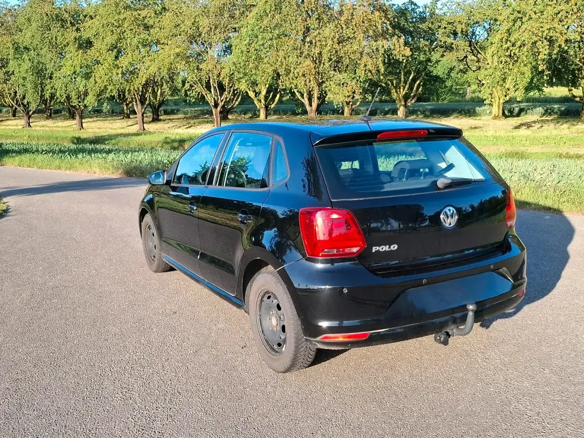 Gebraucht VW Polo 75 PS (55 kW) 2018 Schwarz Kleinwagen