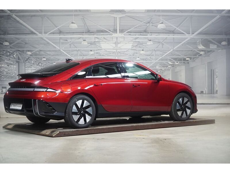 Gebraucht Hyundai Ioniq 6 Techniq 239 kW (325 PS) 2025 Ultimate red metallic Limousine