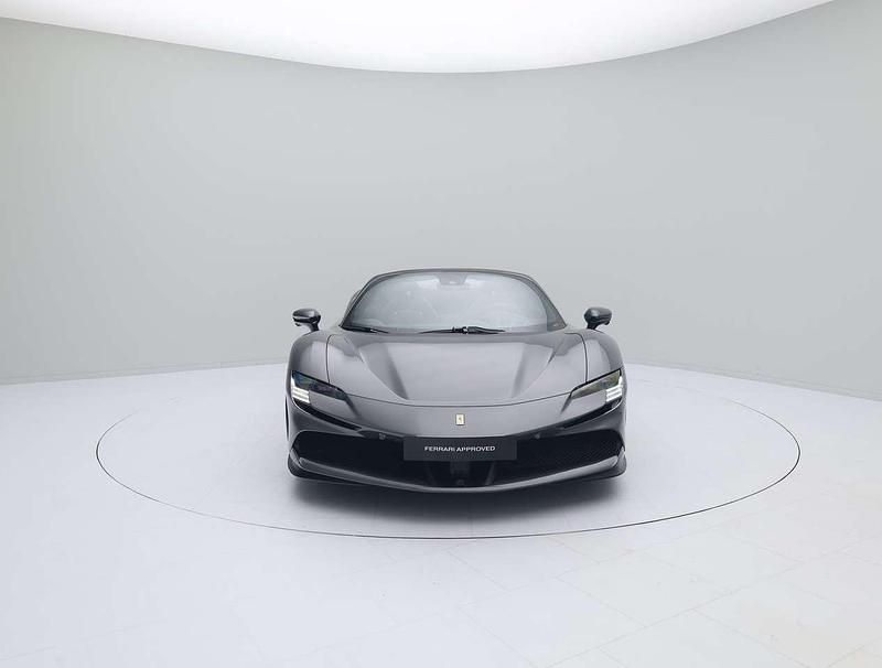 Gebraucht Ferrari SF90 999 PS (734 kW) 2025 Grigio silverstone Cabrio