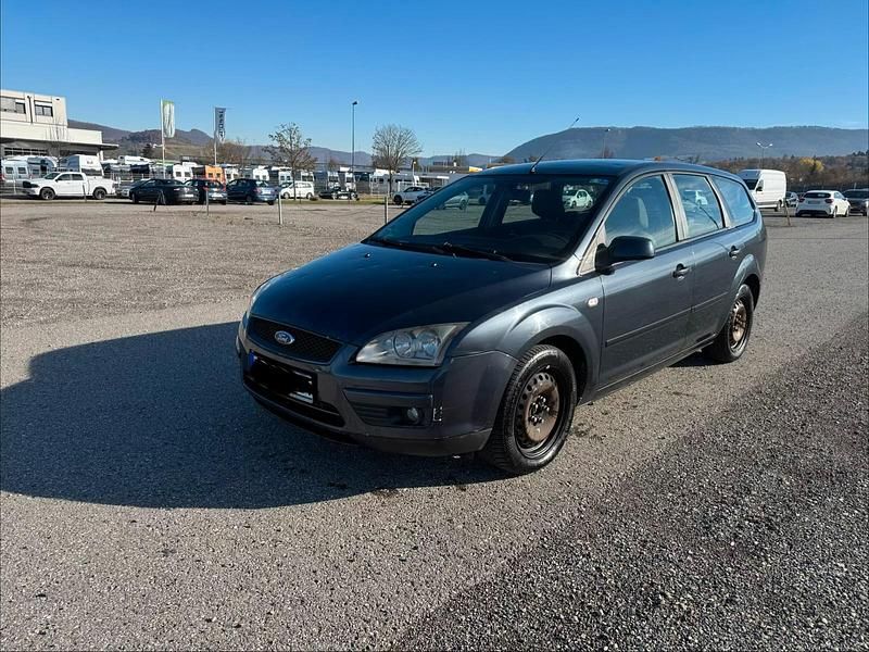 Grau Gebraucht 2007 Ford Focus Kombi | 799 € (Superpreis) - Bild 1/4