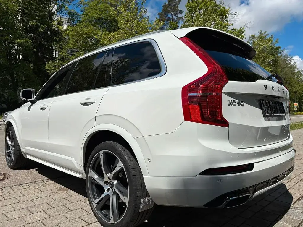 Gebraucht Volvo XC90 R-Design 235 PS (172 kW) 2018 Ice white, solid / solid SUV