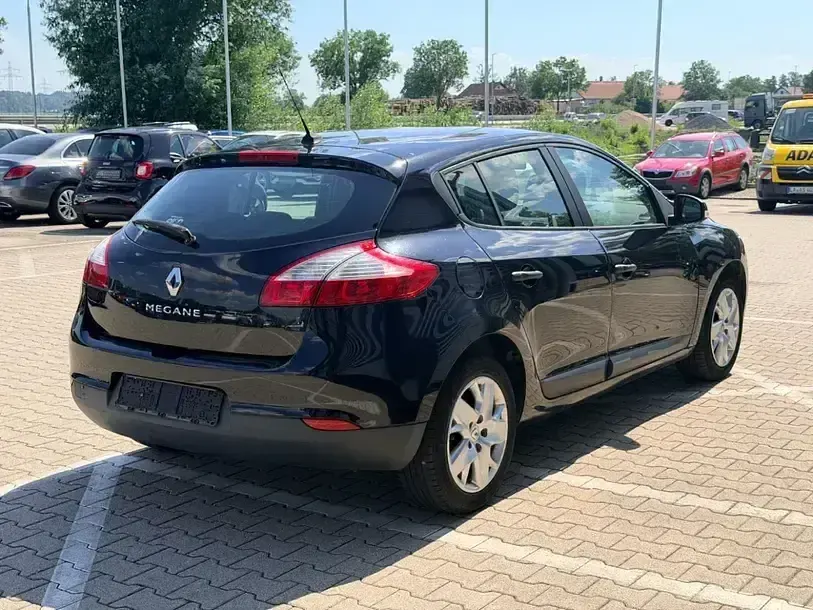 Gebraucht Renault Mégane III 101 PS (74 kW) 2011 Schwarz Limousine