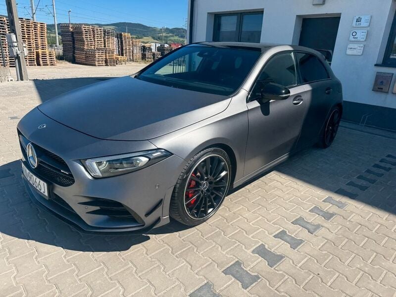 Grau Gebraucht 2021 Mercedes A35 AMG AMG Limousine | 34.600 € (Etwas zu teuer) - Bild 1/4