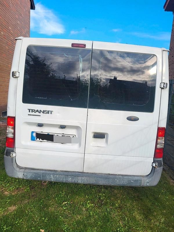 Gebraucht Ford Transit 85 PS (62 kW) 2010 Weiß Van / Kleinbus