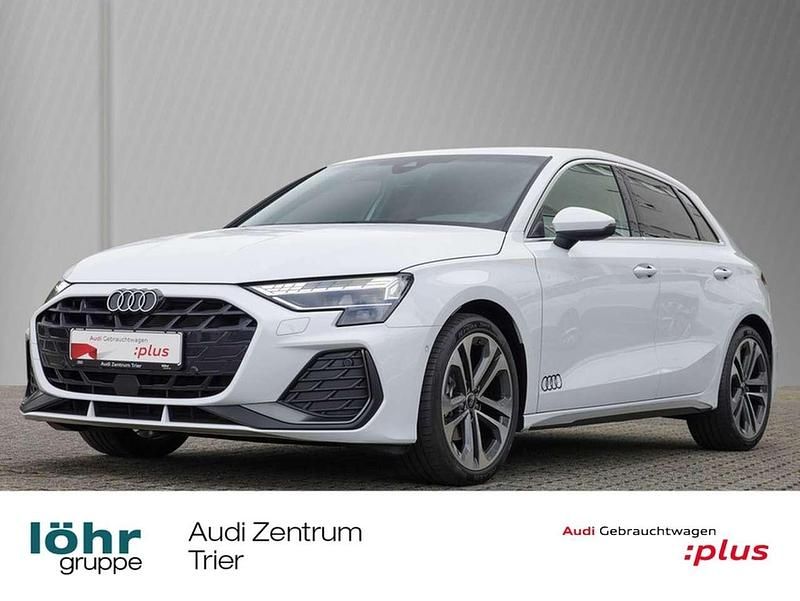 Gletscherweiß metallic Gebraucht 2024 Audi A3 Sportback S-Line Limousine | 36.890 € (Fairer Preis) - Bild 1/4