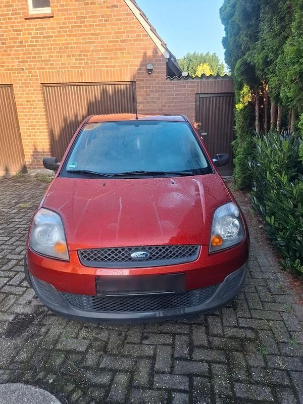 Orange Gebraucht 2006 Ford Fiesta Trend Kleinwagen | 1.150 € (Fairer Preis) - Bild 1/4