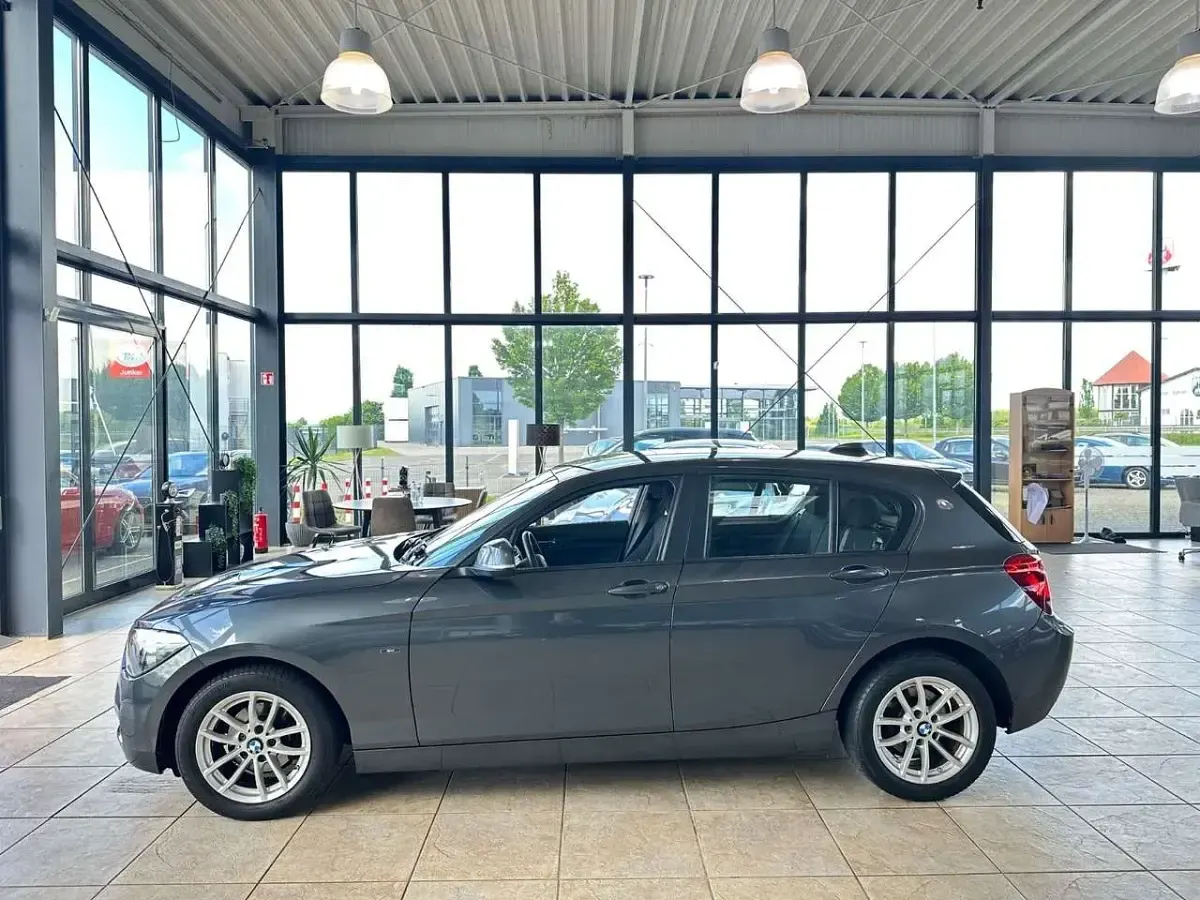 Gebraucht BMW 116 Advantage 136 PS (100 kW) 2014 Grau Kleinwagen