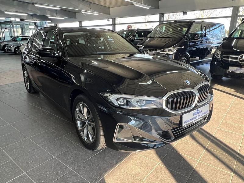 Gebraucht BMW 320 Shadowline 190 PS (139 kW) 2022 Black sapphire Kombi