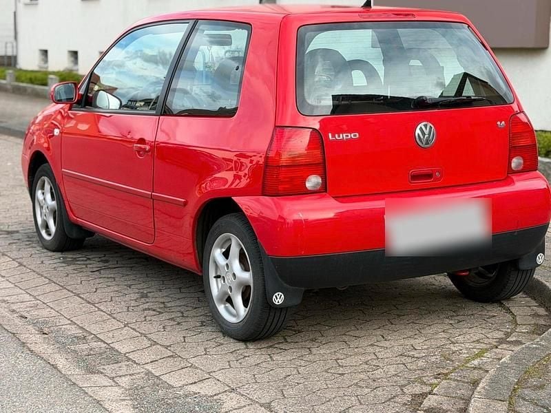 Gebraucht VW Lupo 75 PS (55 kW) 2002 Rot Kleinwagen