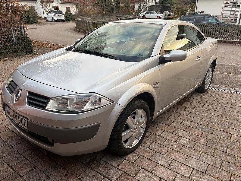 Silber Gebraucht 2005 Renault Mégane Cabriolet Dynamique Cabrio | 1.990 € (Fairer Preis) - Bild 1/4