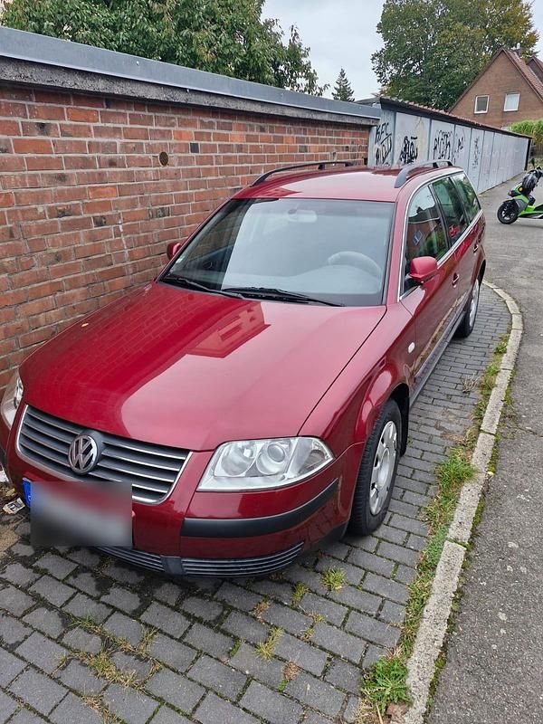 Violet Gebraucht 2001 VW Passat Kombi | 1.800 € (Fairer Preis) - Bild 1/4