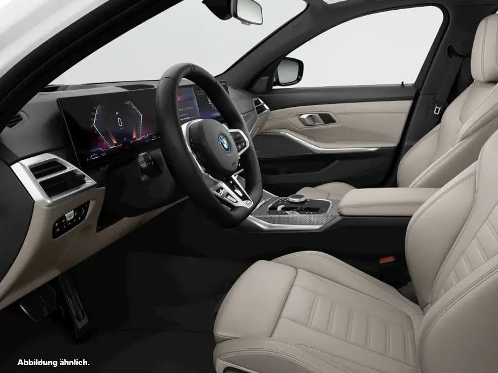 Gebraucht BMW 330e Comfort Edition 292 PS (214 kW) 2025 Kombi