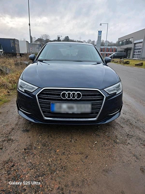 Gebraucht Audi A3 110 PS (80 kW) 2017 Blau Kleinwagen