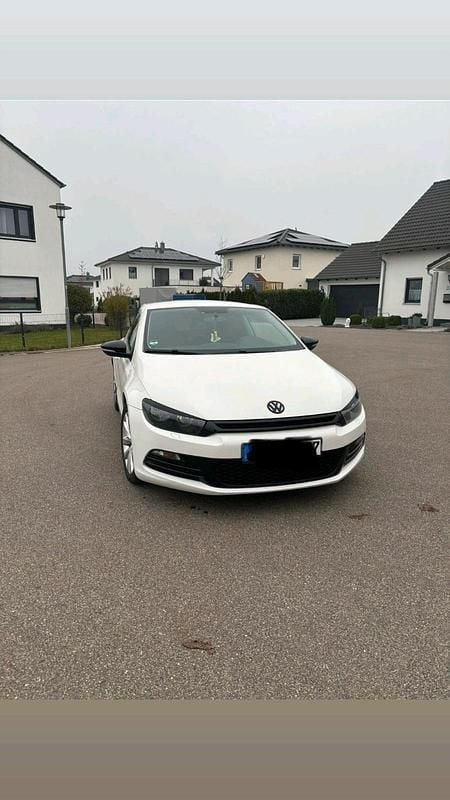 Weiß Gebraucht 2012 VW Scirocco Match Coupé | 7.500 € (Guter Preis) - Bild 1/4
