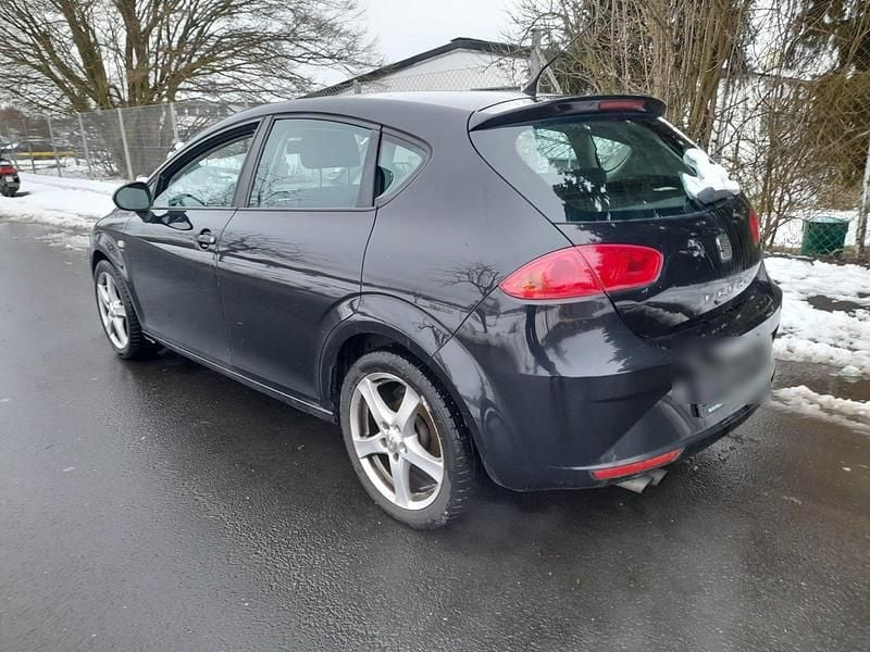 Gebraucht Seat Leon 125 PS (91 kW) 2010 Schwarz Kleinwagen