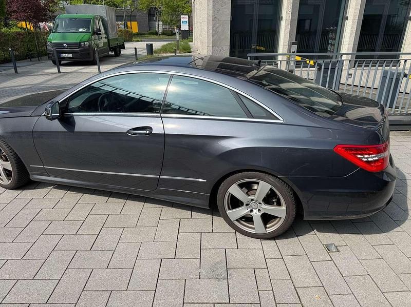 Second-hand Mercedes E200 184 CP (135 kW) 2013 Gri Coupe