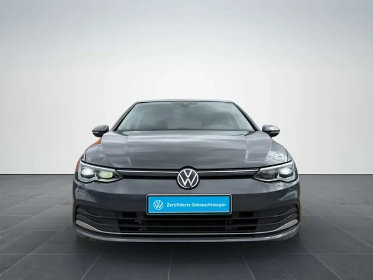 Gebraucht VW Golf VIII Active 150 PS (110 kW) 2022 Grau Limousine