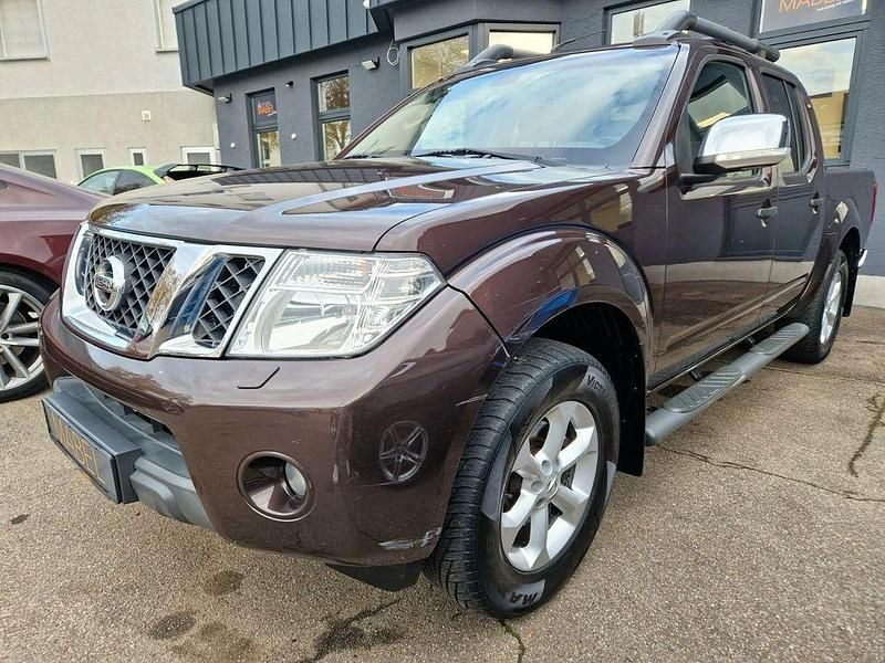 Braun Gebraucht 2013 Nissan Navara Abholung | 13.770 € (Fairer Preis) - Bild 1/4