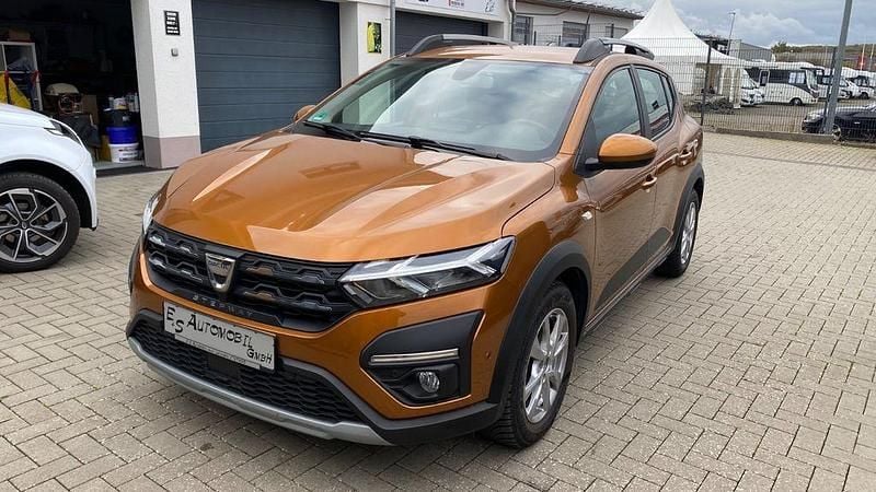 Orange Gebraucht 2021 Dacia Sandero Comfort Kleinwagen | 11.999 € (Fairer Preis) - Bild 1/4
